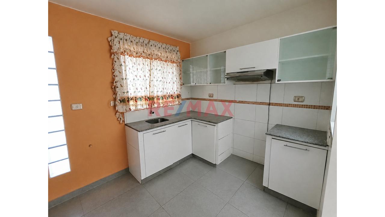 🔰Depa En Venta 📌Sta Maria Del Pinar 🎯Calle Las Diamelas Mz. E #21 ✅Primer Piso ➕Cochera 🚗 - 6