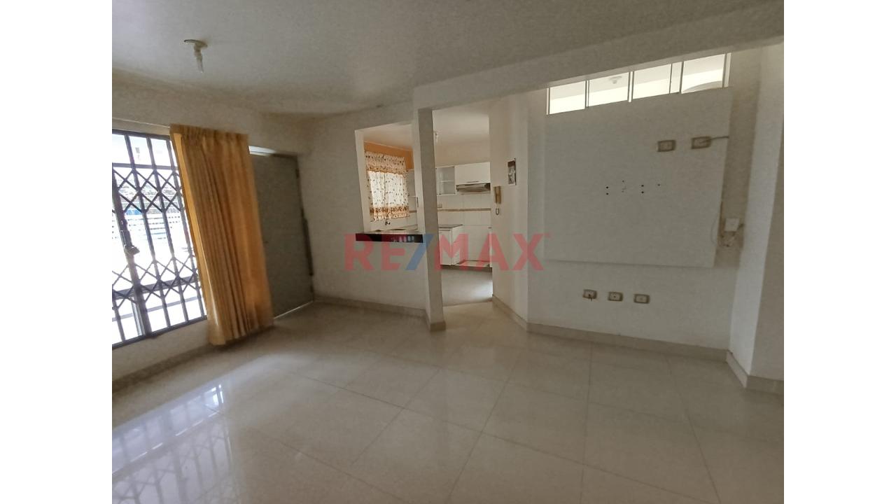 🔰Depa En Venta 📌Sta Maria Del Pinar 🎯Calle Las Diamelas Mz. E #21 ✅Primer Piso ➕Cochera 🚗 — foto 3