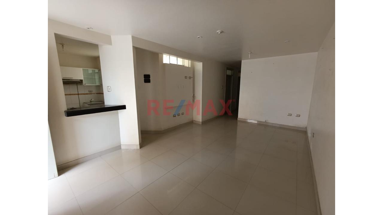 🔰Depa En Venta 📌Sta Maria Del Pinar 🎯Calle Las Diamelas Mz. E #21 ✅Primer Piso ➕Cochera 🚗 — foto 2