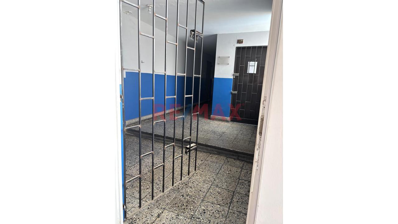 Excelente Oportunidad Adquiere Tu Local Propio En Una Estrategica  Ubicacionlocal Comercial De 36.5 M², Ubicado En Segundo Piso Del Centro Comercial La Negrita, Sobre La Transitada Avenida Venezuela, — foto 2