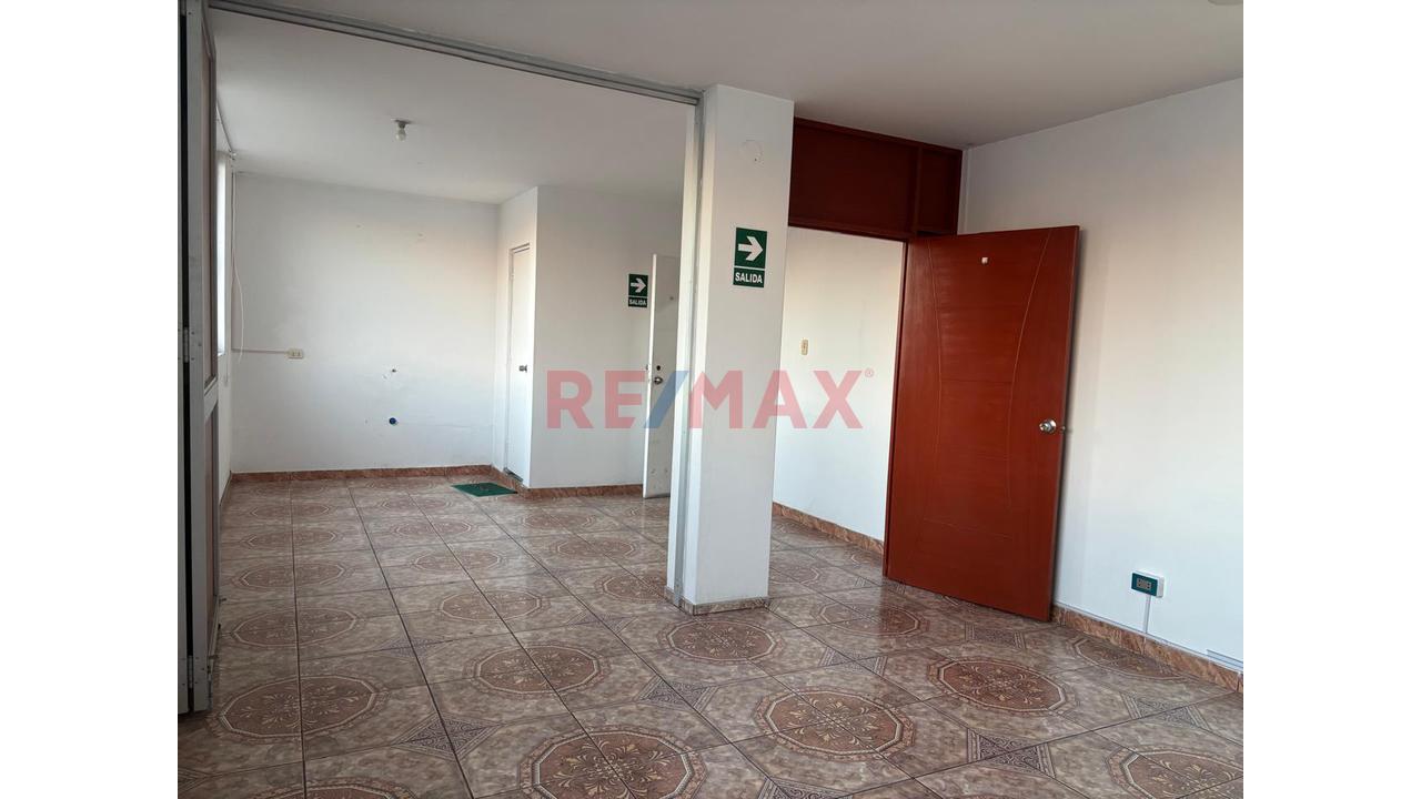 Excelente Oportunidad Adquiere Tu Local Propio En Una Estrategica Ubicacionlocal Comercial De 36.5 M², Ubicado En Segundo Piso Del Centro Comercial La Negrita, Sobre La Transitada Avenida Venezuela, - 16