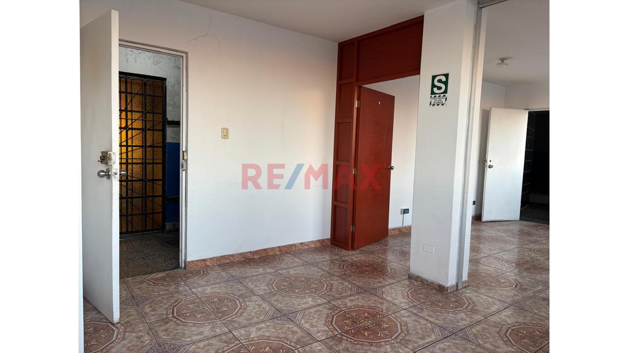 Excelente Oportunidad Adquiere Tu Local Propio En Una Estrategica Ubicacionlocal Comercial De 36.5 M², Ubicado En Segundo Piso Del Centro Comercial La Negrita, Sobre La Transitada Avenida Venezuela, - 17