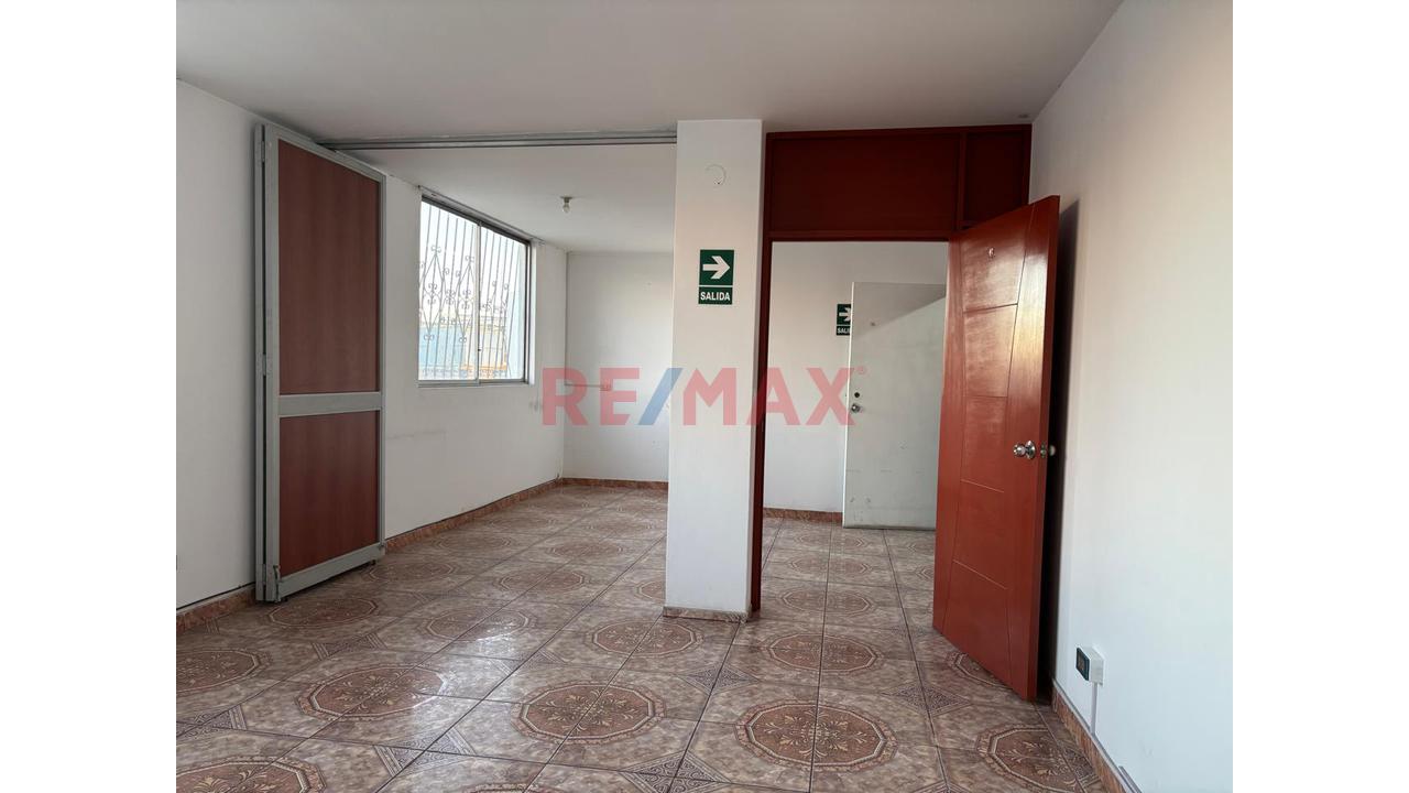 Excelente Oportunidad Adquiere Tu Local Propio En Una Estrategica  Ubicacionlocal Comercial De 36.5 M², Ubicado En Segundo Piso Del Centro Comercial La Negrita, Sobre La Transitada Avenida Venezuela, — foto 14