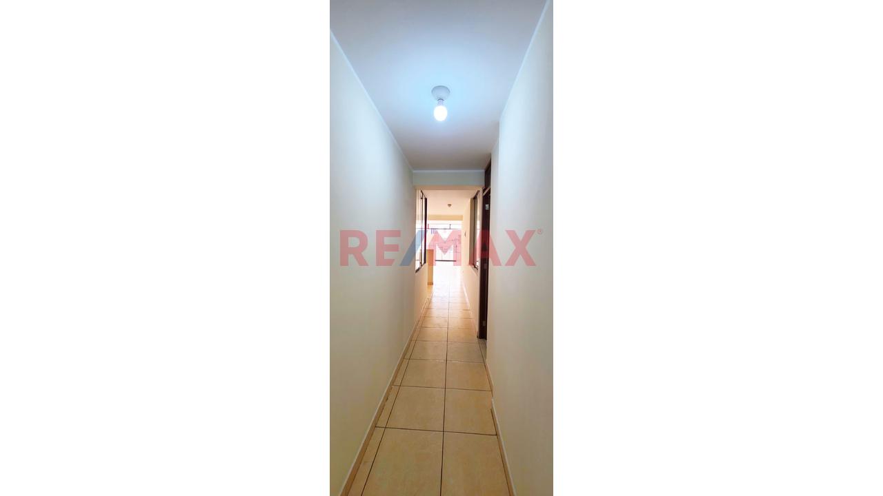 Alquiler De Amplio Departamento Con Balcon En Los Olivos De 120M² — foto 11