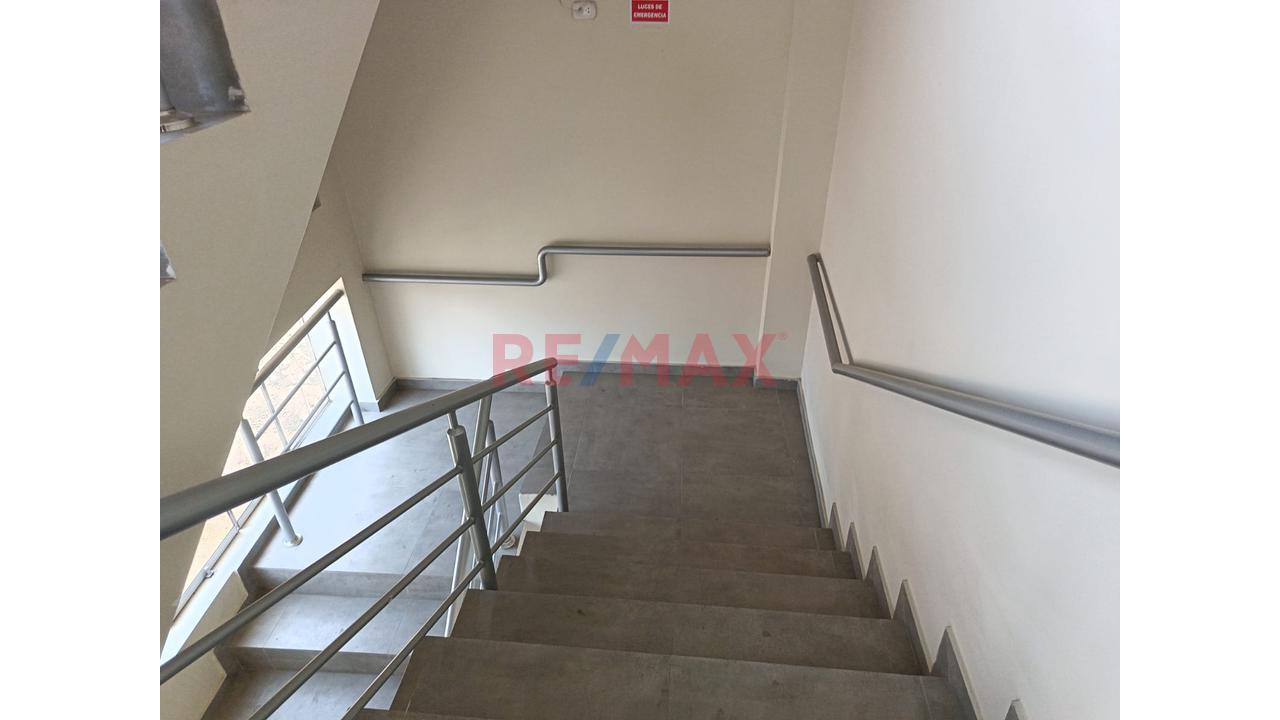 Oportunidad Venta Edificio Empresarial O Policlinio - 18
