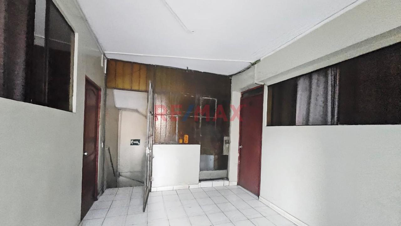 Venta Edificio Comercial Para Inversion En Sjm 5 Pisos A 1 Cuadra Av. Los Heroes - 13
