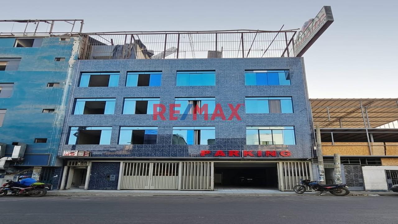 Venta Edificio Comercial Para Inversion En Sjm 5 Pisos A 1 Cuadra Av. Los Heroes - 1