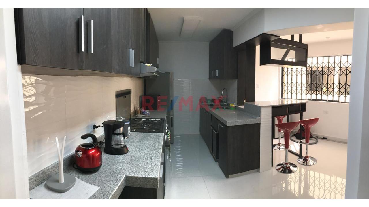 Amplio Departamento En Primer Piso En Surco –Valle Hermoso De 125.85 M², Excelente Ubicación Y Fácil Acceso — foto 3
