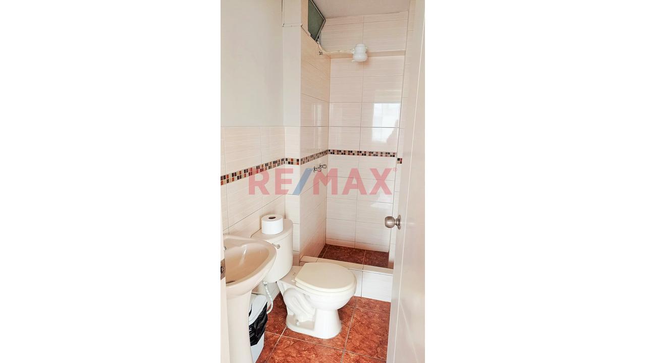 Vendo Triplex 185 M2. Con Cochera En Surquillo (Limite Con Surco Y Miraflores) - 4