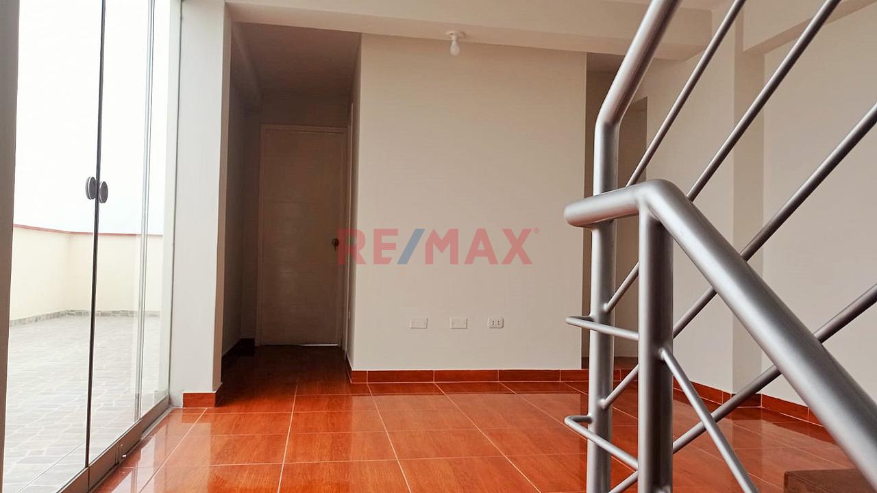 Vendo Triplex 185 M2. Con Cochera En Surquillo (Limite Con Surco Y Miraflores) - 14
