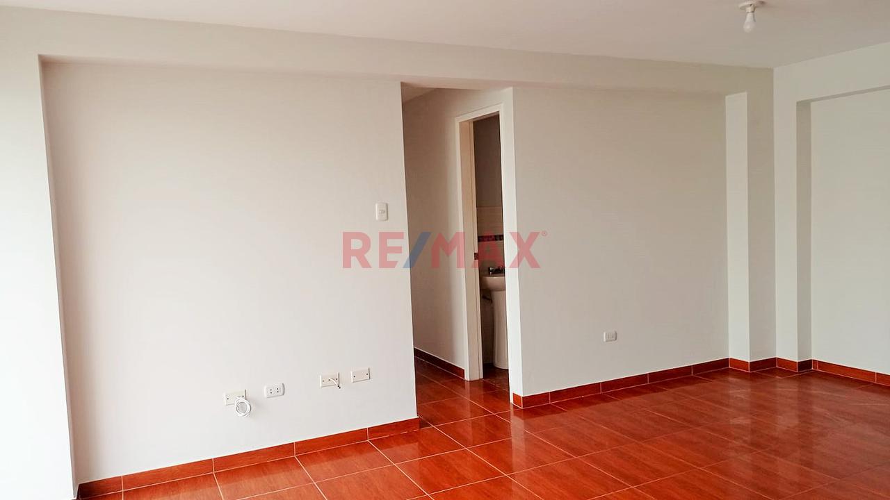 Vendo Triplex 185 M2. Con Cochera En Surquillo (Limite Con Surco Y Miraflores) - 15