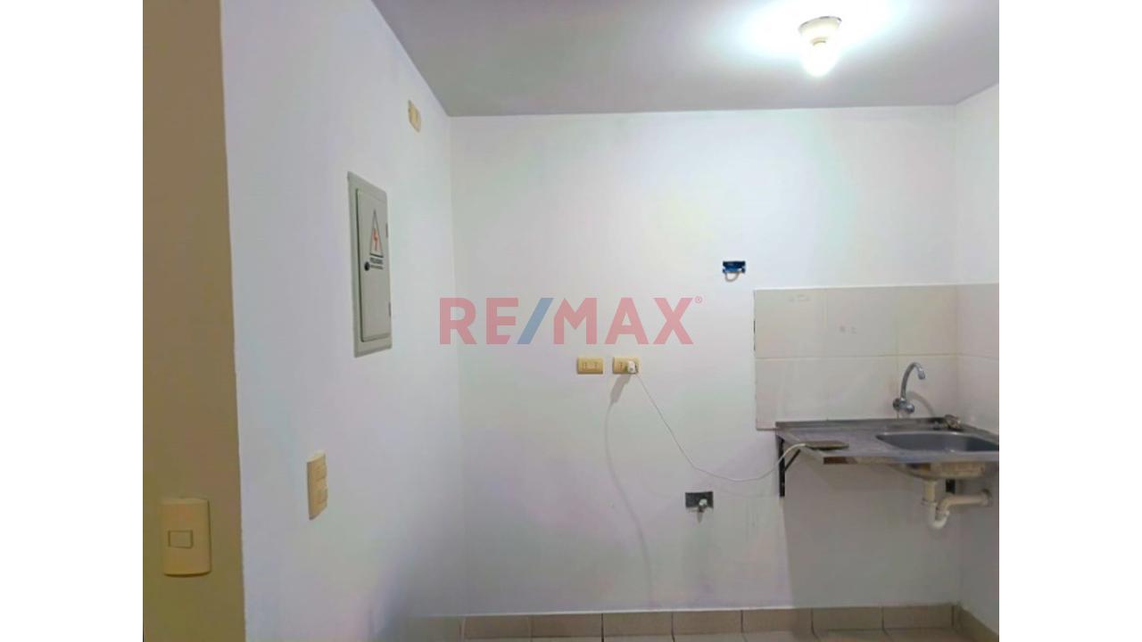 Alquiler De Departamento 3 Habitaciones, Condominio Los Girasoles, Comas - 8