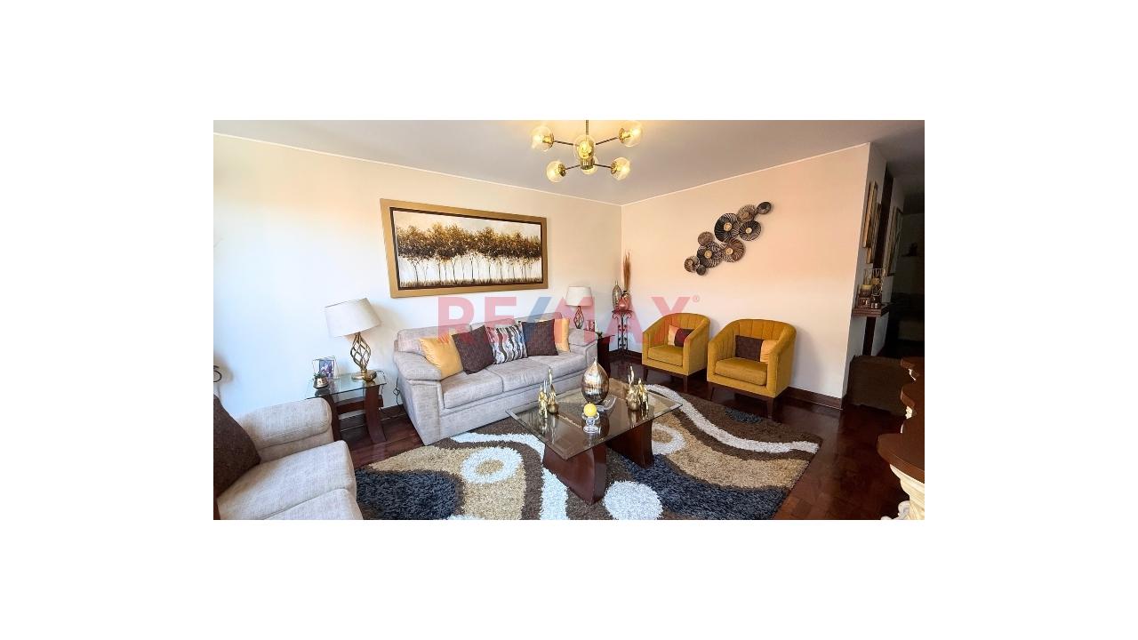 Se Vende Hermosa Casa - Urb. Sta. Leonor- Chorrillos - 2