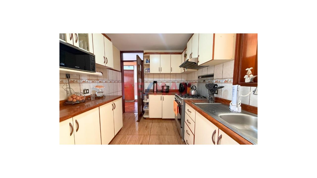 Se Vende Hermosa Casa - Urb. Sta. Leonor- Chorrillos - 8