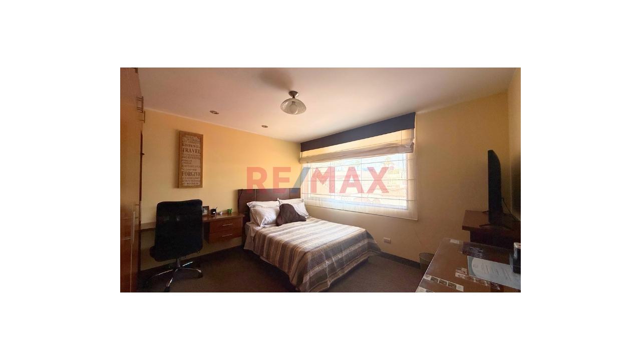 Se Vende Hermosa Casa - Urb. Sta. Leonor- Chorrillos - 11