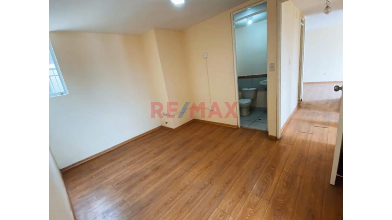 Departamento Duplex De 4 Dormitorios En Condominio Seguro - 12