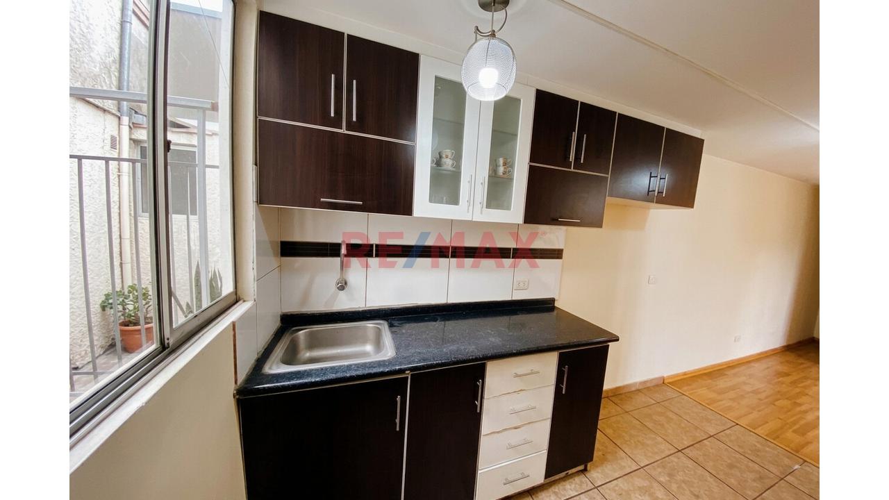 Departamento Duplex De 4 Dormitorios En Condominio Seguro - 9