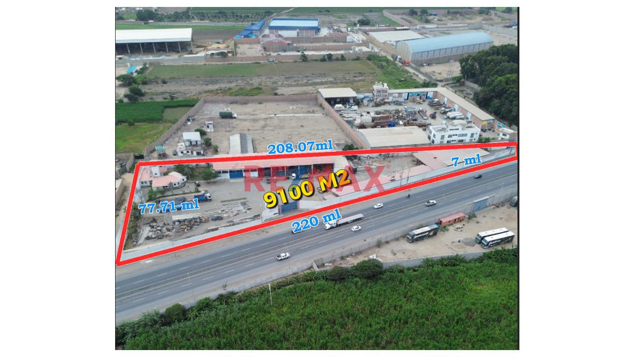 Se Alquila Local De 9100 Mt2 En Plena Panamericana A 4 Cuadras Del Óvalo De Huanchaco A 15,000 Dólares - 1