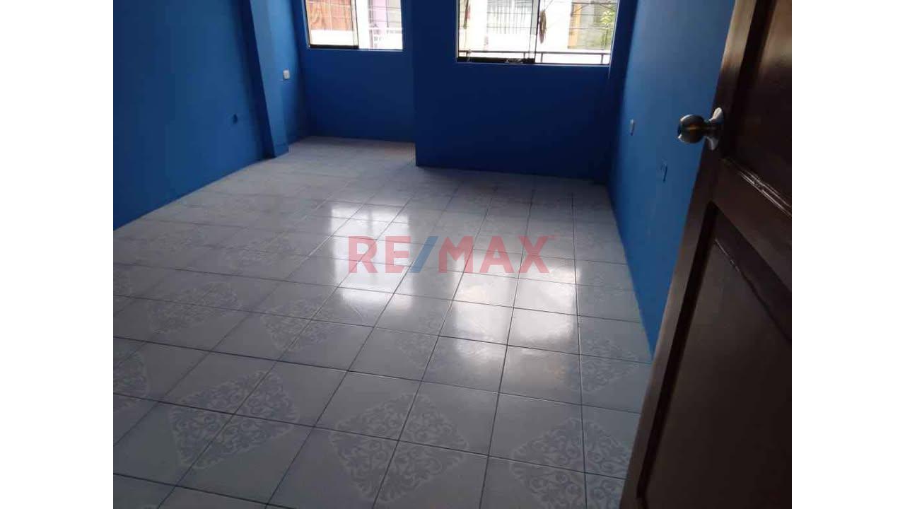 Casa De 3 Pisos En Tingo Maria Centro - 11