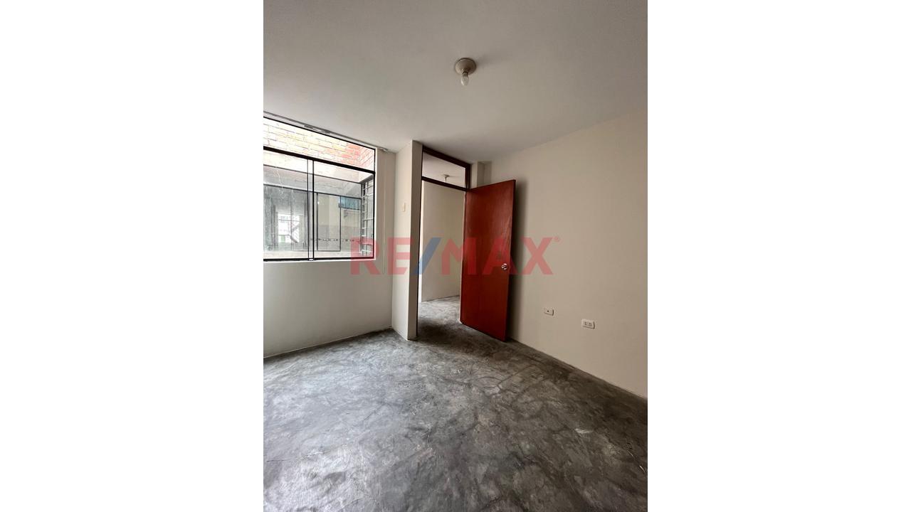 Se Vende 2 Dptos De 2 Dorm + Azotea Fte Al Colegio Politecnico De Comas - 13