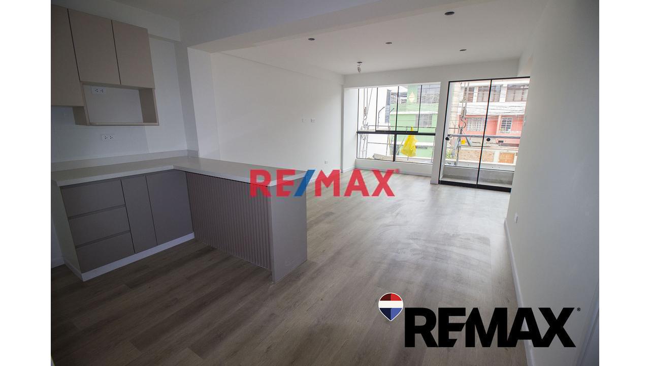 Se Vende Amplio Y Moderno Departamento En San Juan De Miraflores