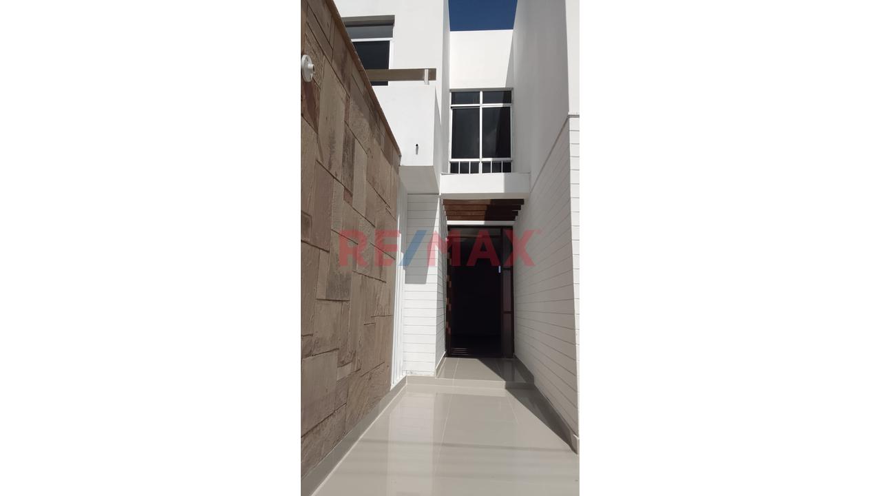 Casa en Venta de 4 dormitorios ubicado en Mollendo Casa en Venta de 4 dormitorios ubicado en Mollendo