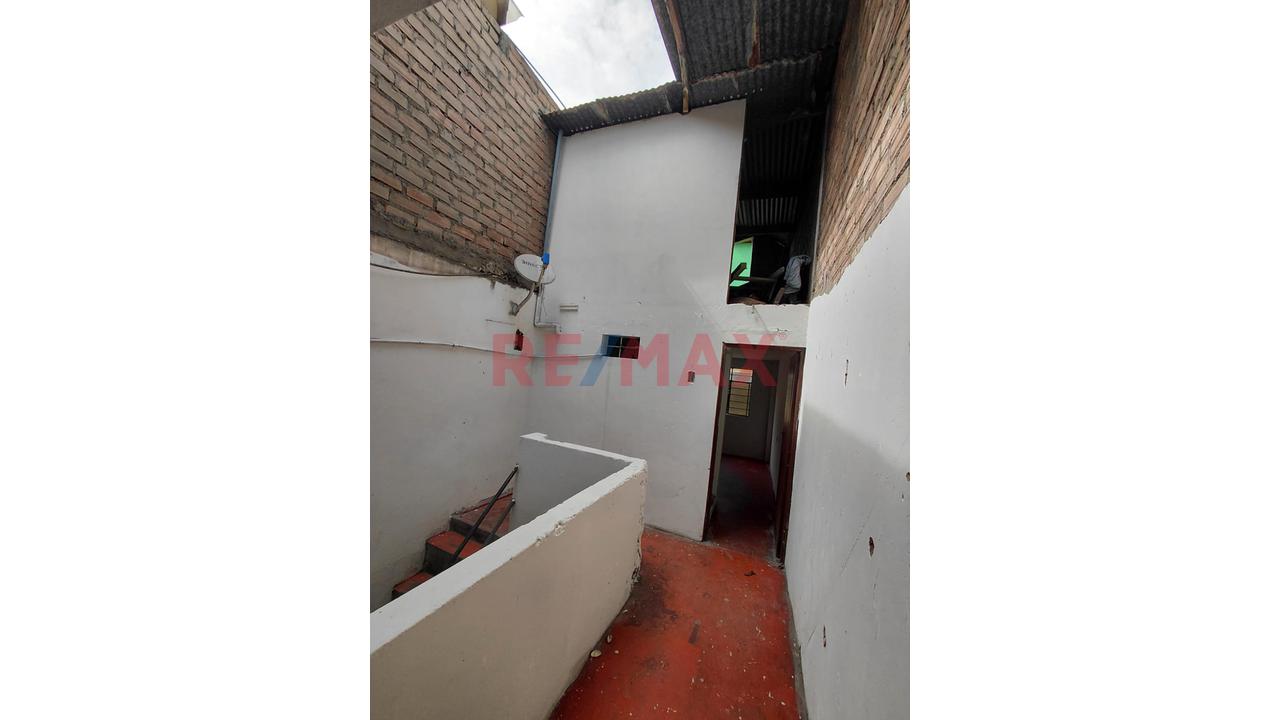 Vendo Casa Como Terreno En La Victoria - 12