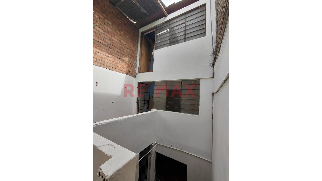Vendo Casa Como Terreno En La Victoria - 9