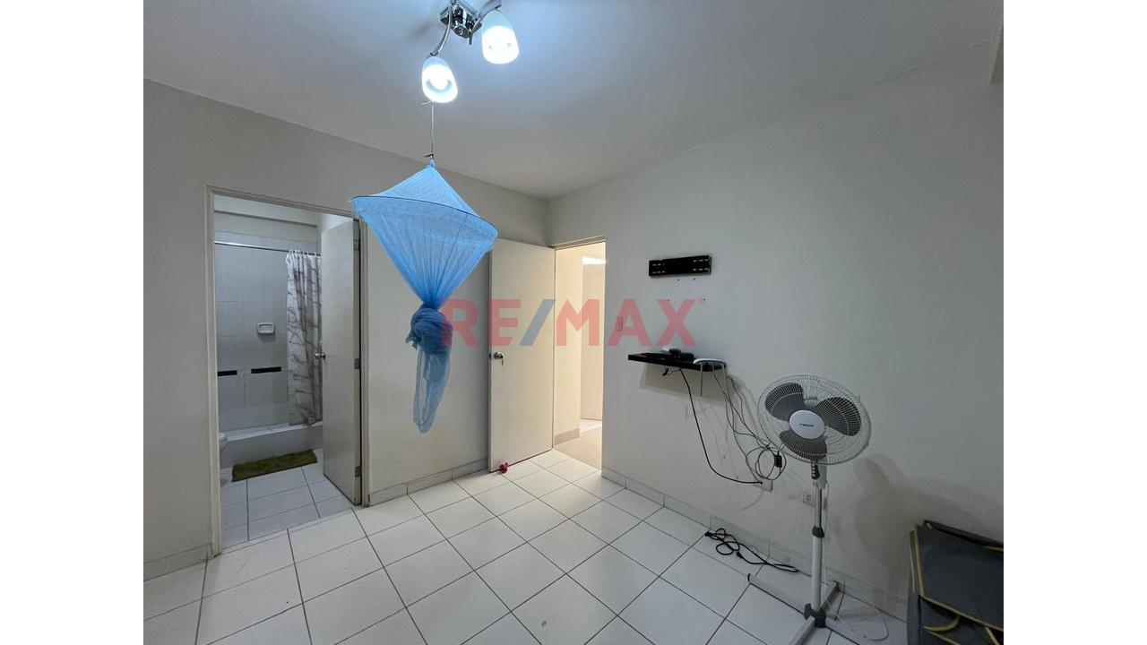 Departamento En Venta En Los Juncos Urb. Miraflores - 10