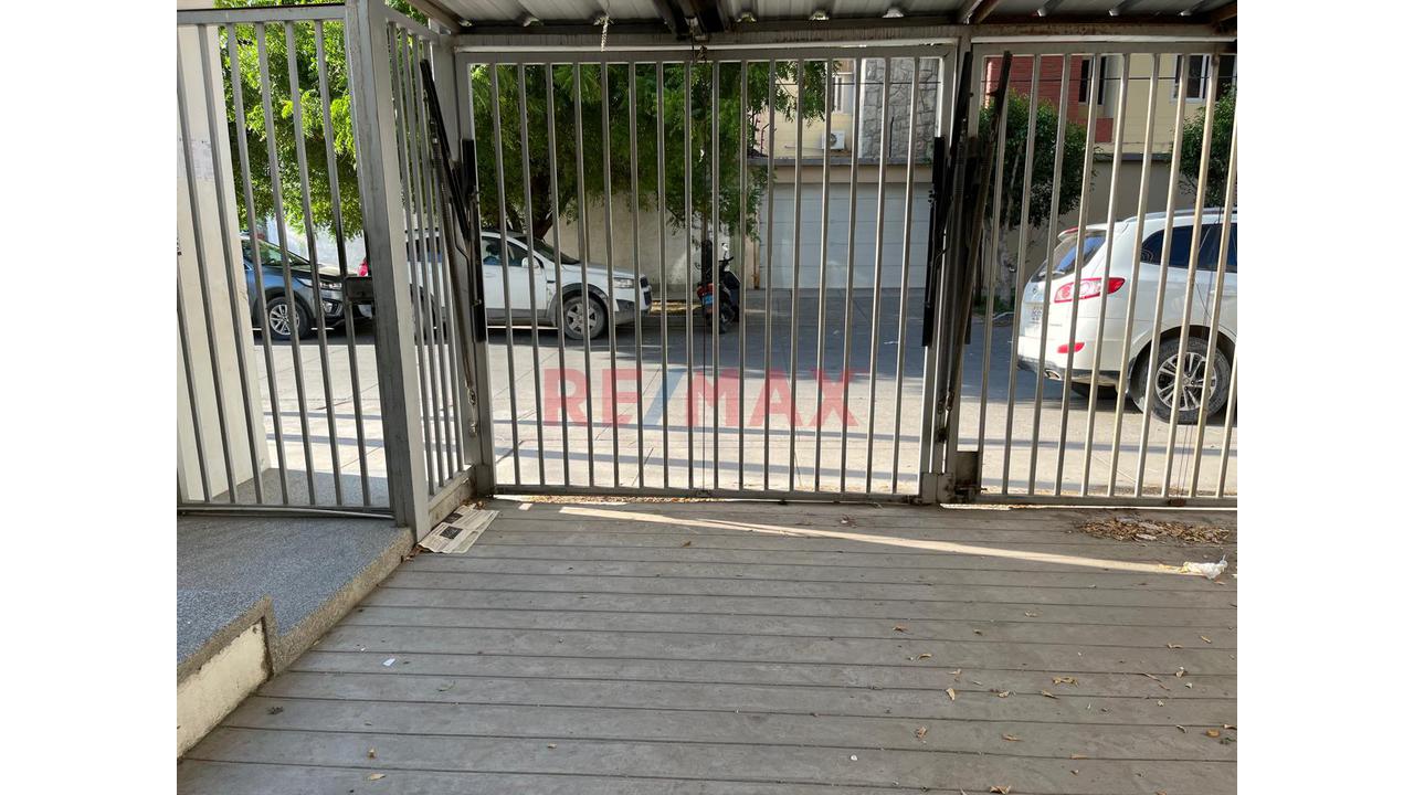 Departamento En Venta En Los Juncos Urb. Miraflores - 14