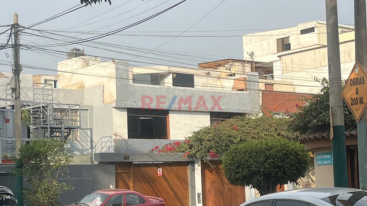 Vendo Casa De Dos Pisos Y Terraza Vista Al Parque - 3