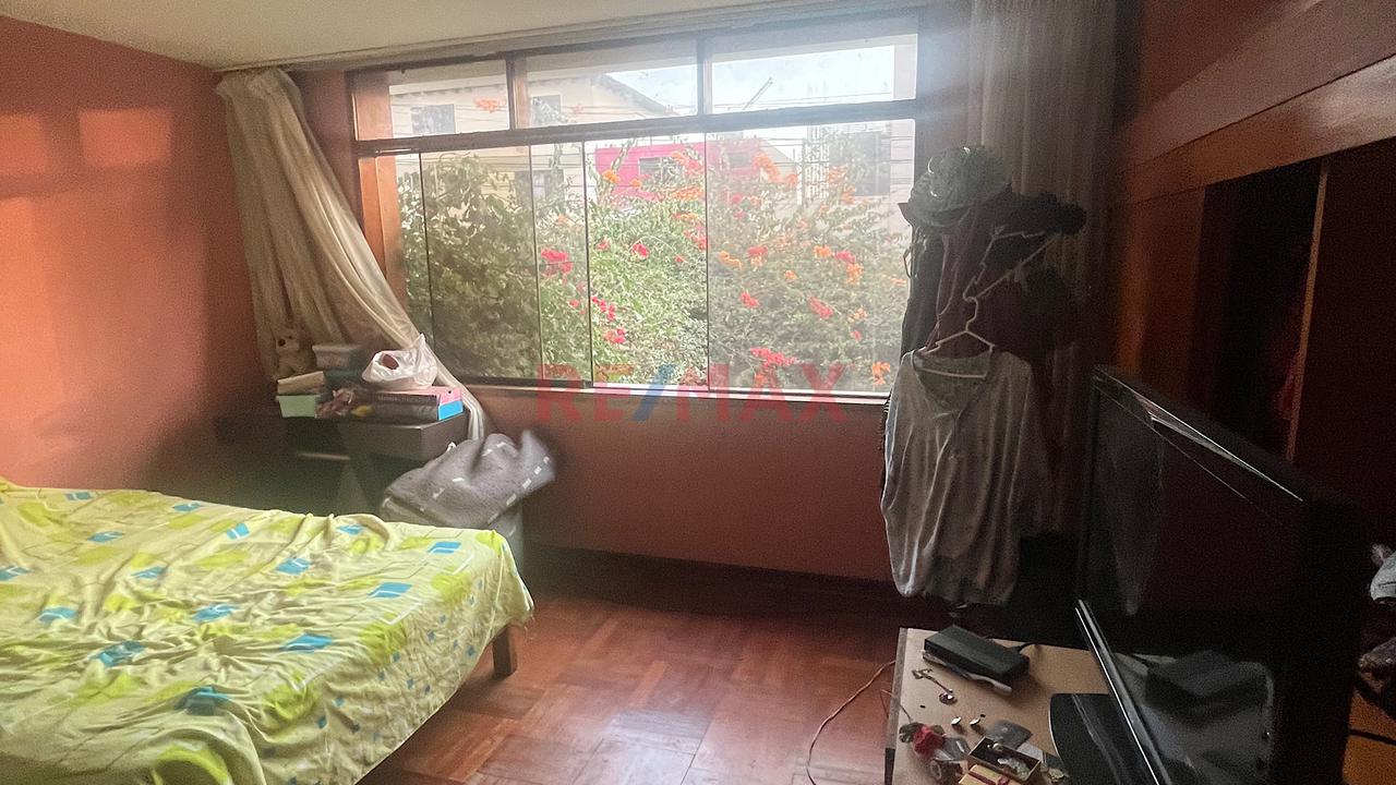 Vendo Casa De Dos Pisos Y Terraza Vista Al Parque - 11