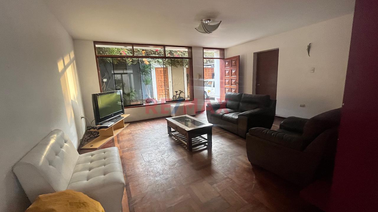 Vendo Casa De Dos Pisos Y Terraza Vista Al Parque - 7