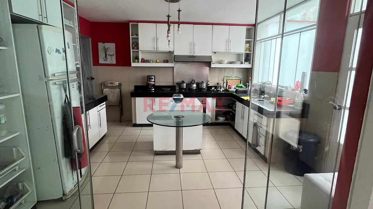 Vendo Casa De Dos Pisos Y Terraza Vista Al Parque - 14