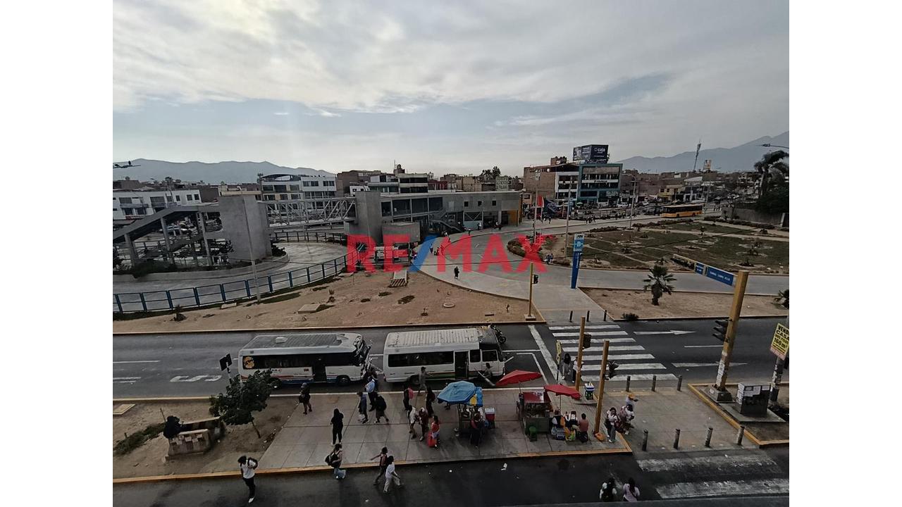 Locales En Alquiler Av. Universitaria - Estacion Chimpu Ocllo, Carabayllo - 1