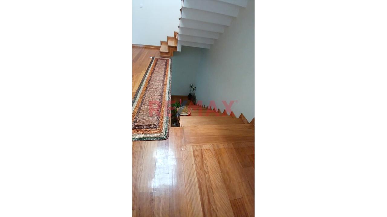 Se Vende Casa Frente A Parque En Urb Soliluz - 10