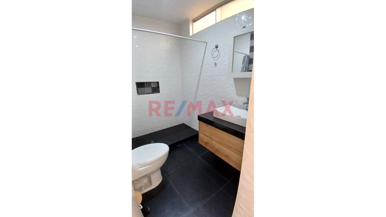 Se Vende Casa Frente A Parque En Urb Soliluz - 20