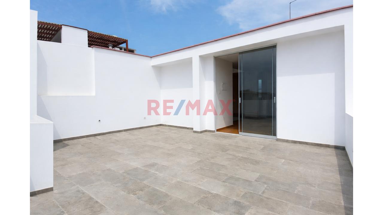 Se Vende Casa Frente A Parque En Urb Soliluz - 19