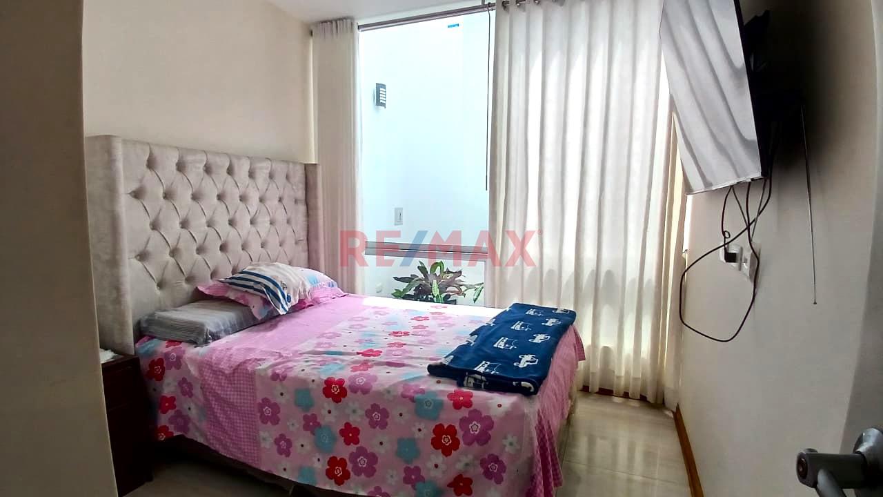 Se Vende Casa Frente A Parque En Urb Soliluz - 8