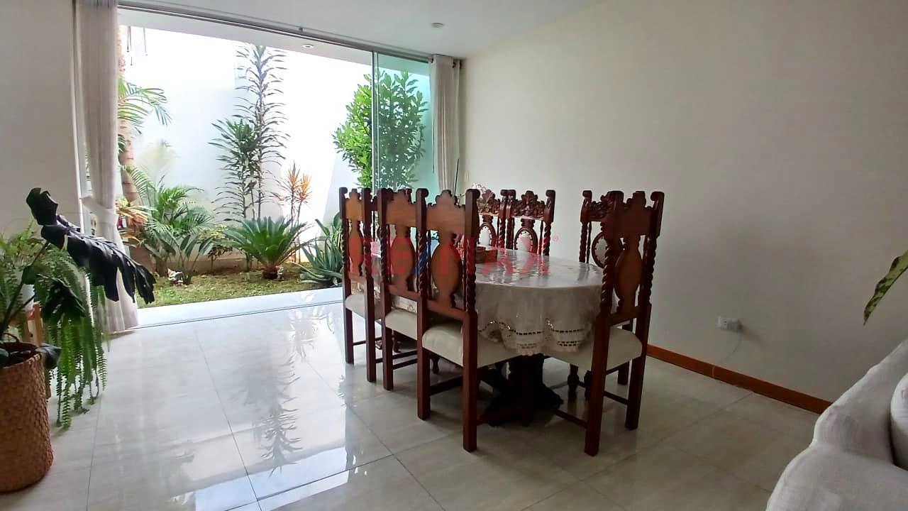 Se Vende Casa Frente A Parque En Urb Soliluz - 7