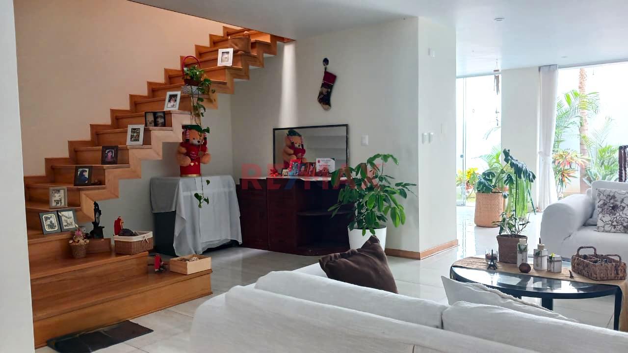 Se Vende Casa Frente A Parque En Urb Soliluz - 4