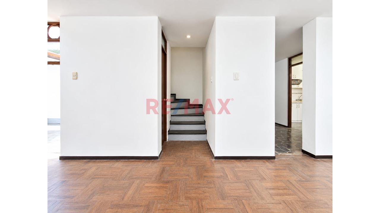 Oportunidad Única Casa Para Oficinas En Los Olivos En Alquiler — foto 11