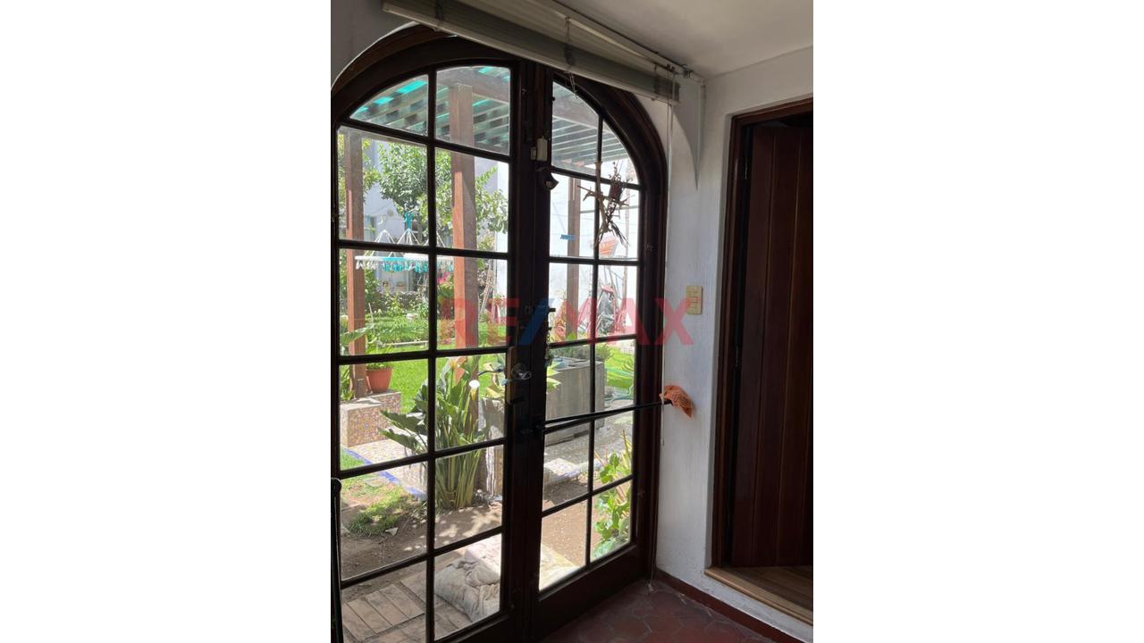Alquiler De Local (Casa Comercial) En Urb. La Señorial De Cayma - 8