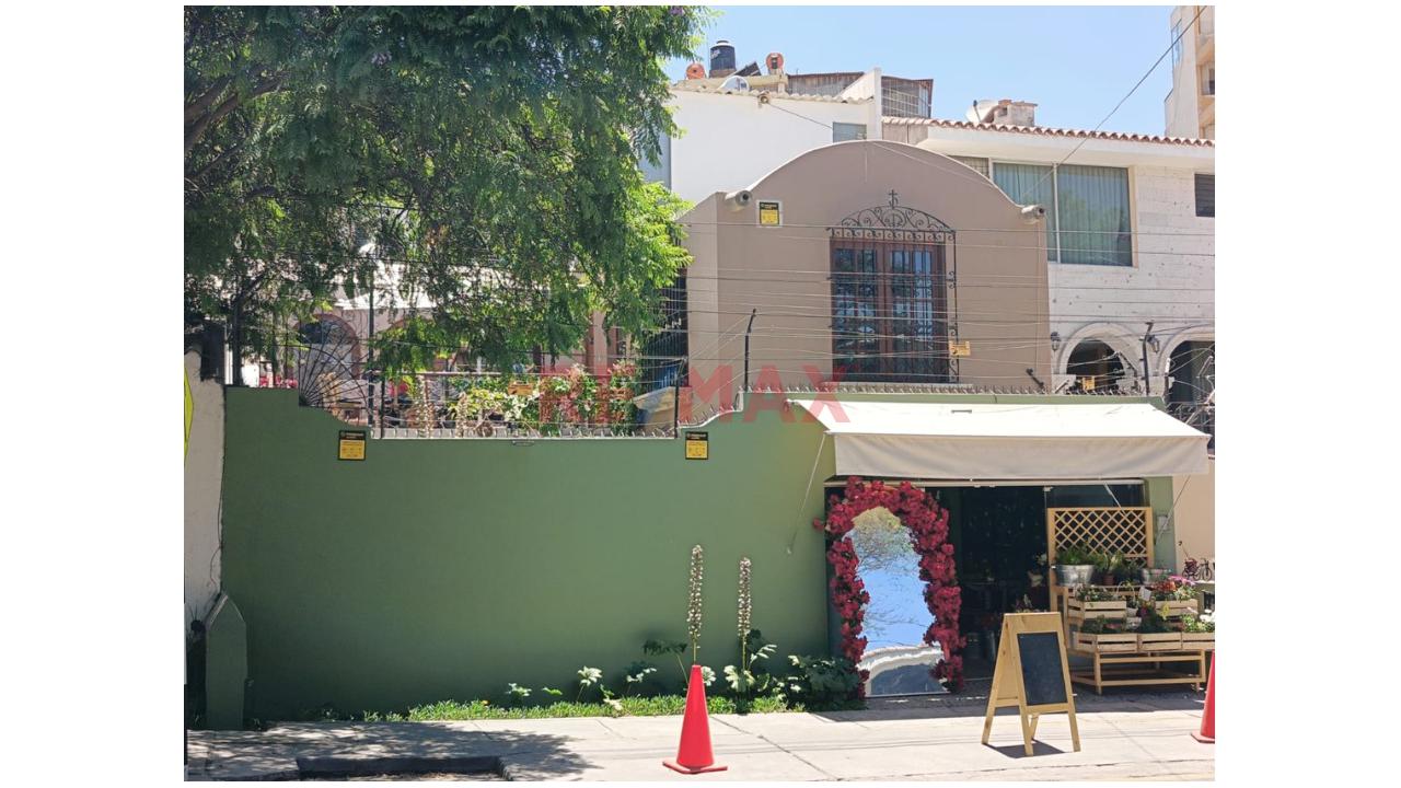 Alquiler De Local (Casa Comercial) En Urb. La Señorial De Cayma - 2