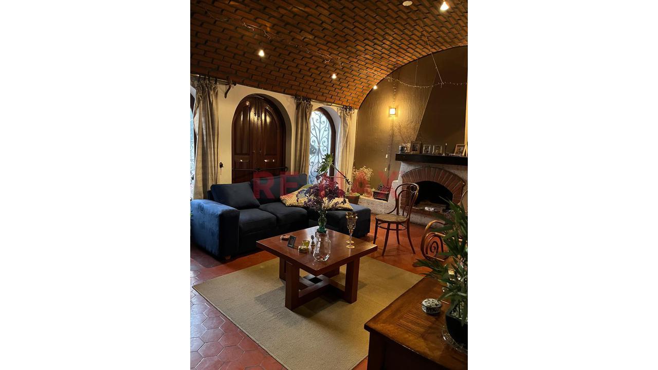 Alquiler De Local (Casa Comercial) En Urb. La Señorial De Cayma - 11
