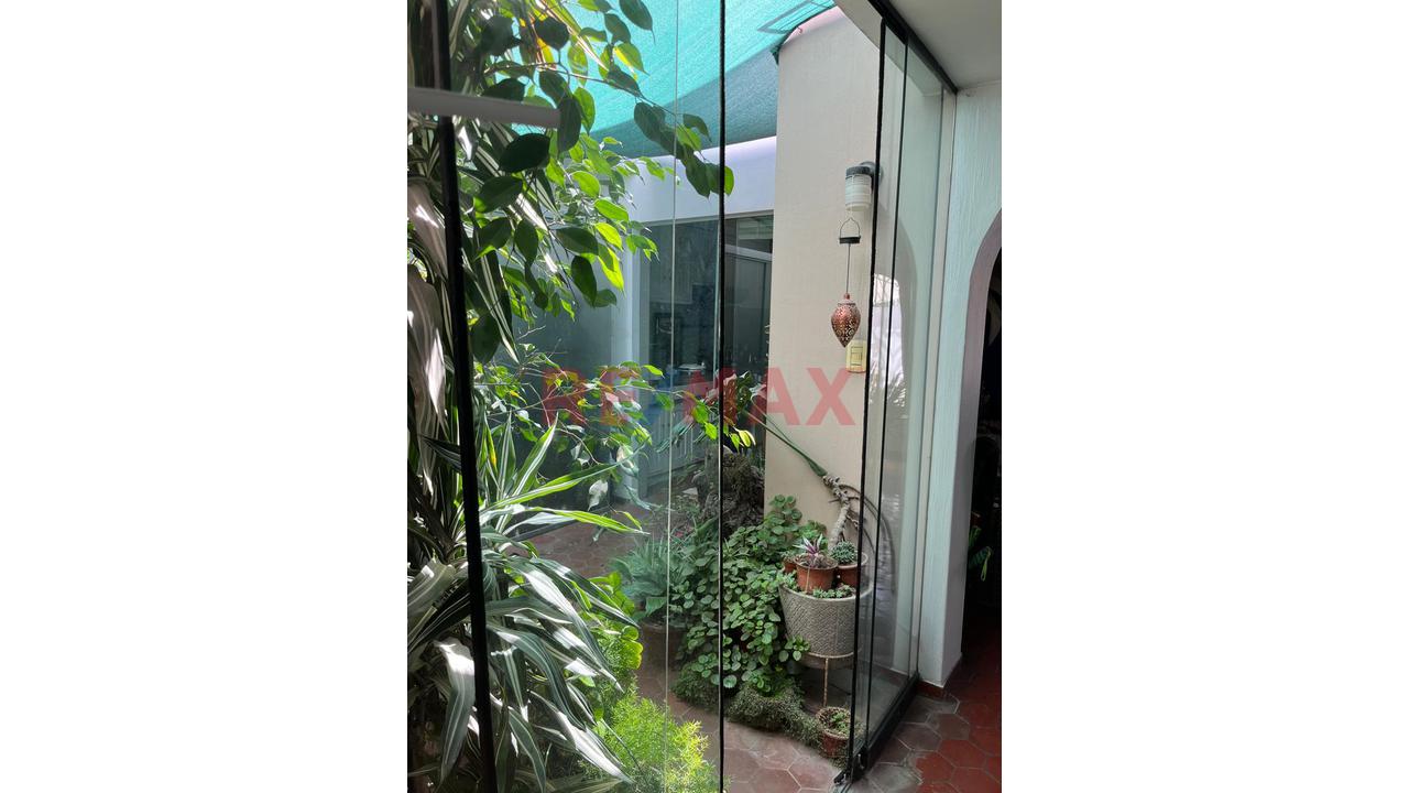Alquiler De Local (Casa Comercial) En Urb. La Señorial De Cayma - 9