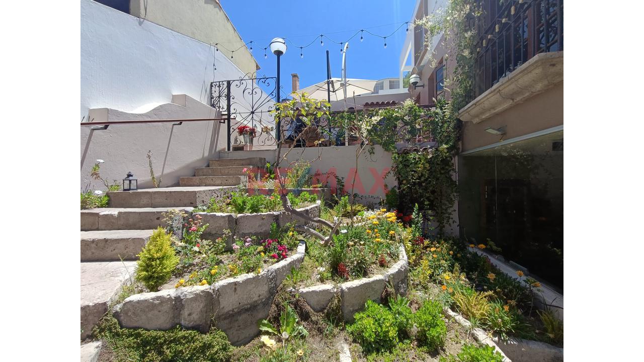 Alquiler De Local (Casa Comercial) En Urb. La Señorial De Cayma - 5