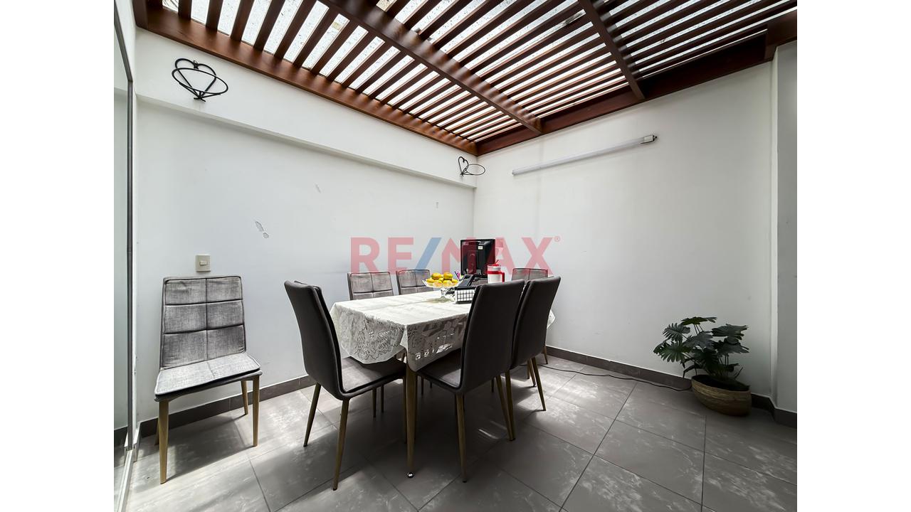Vendo Comodo Y Bien Distribuido Departamento En Surquillo - 12