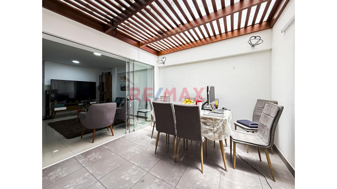 Vendo Comodo Y Bien Distribuido Departamento En Surquillo - 11