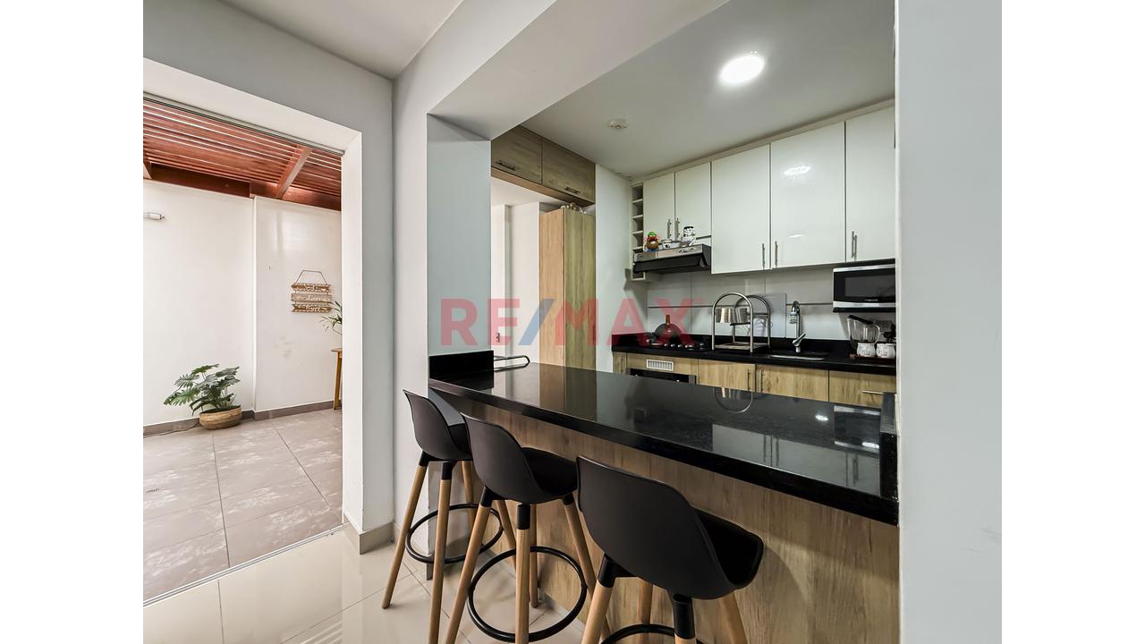 Vendo Comodo Y Bien Distribuido Departamento En Surquillo - 13